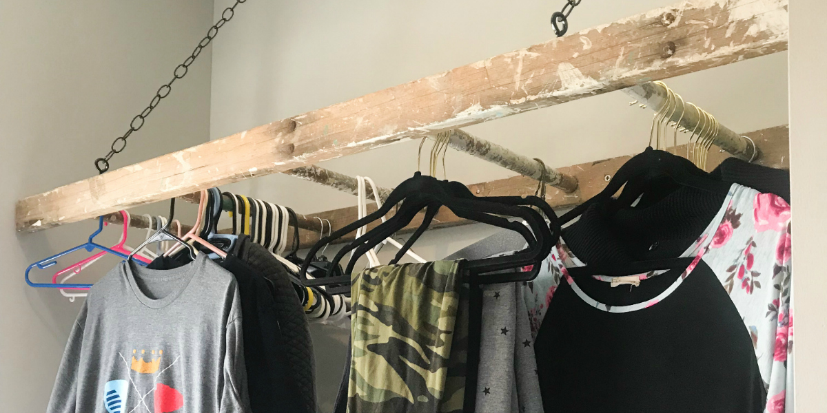 DIY Laundry Clothes Hanger from a Ladder